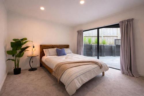 Orakei 5BR Retreat Near Mission Bay and CBD