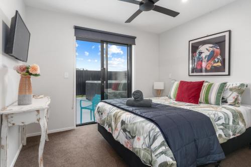 4 Bedroom house with Hot Tub in Martinborough in Martinborough