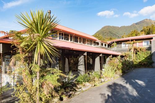 Heartland Hotel Glacier Country in Fox Glacier