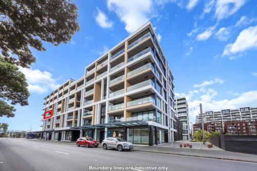 Beaumont Living 2BR Waterfront Wynyard Apartment in Auckland