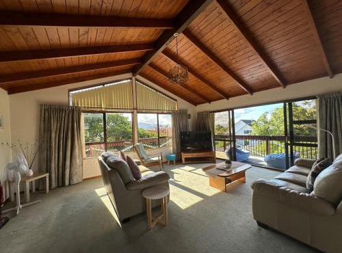 Lynmore Views 3 bedroom family home in Rotorua