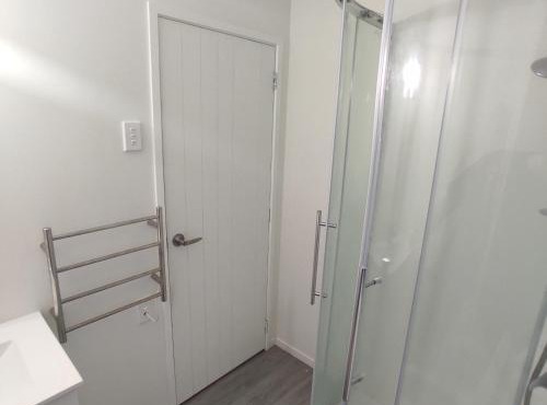 Quiet 40m Studio - Kitchen, Washer, AC, Work Desk