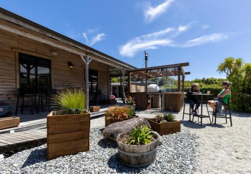 Punakaiki Rocks Hotel & Garden Bar in Greymouth