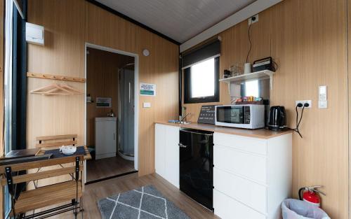 Bruce Farm Alpaca Cabin 1 by Tiny Away in Surat Bay