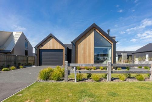 Racecourse Retreat 3 Bedrooms 3 Ensuites! in Methven
