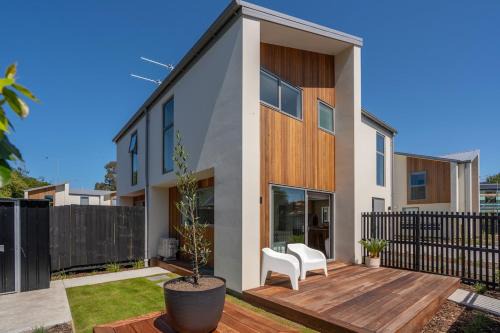 Cozy Town House - Walk to Addington Raceway in Christchurch