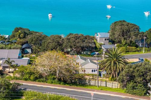 Cape Cottage - Coast & Country in Oneroa