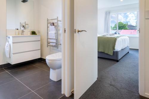 Games Room Escape, Pool Table, Ping Pong & Air Con in Christchurch
