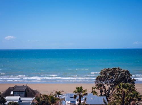 Summer Inn Motel - Newly Renovated in Orewa