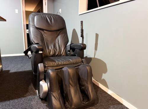 Large warm 4BRM family recharge in Halswell - Netflix, Massage chair in Halswell