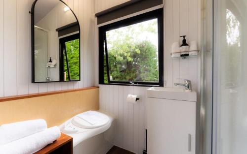 Mona Vale Country Estate by Tiny Away in Waikari