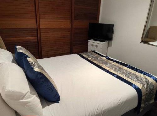 Seaview Waterfront Hotel Apt in Auckland