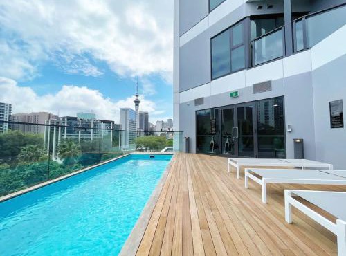 Relaxing Aircon Studio Living Beside Park in CBD - Pool & Gym