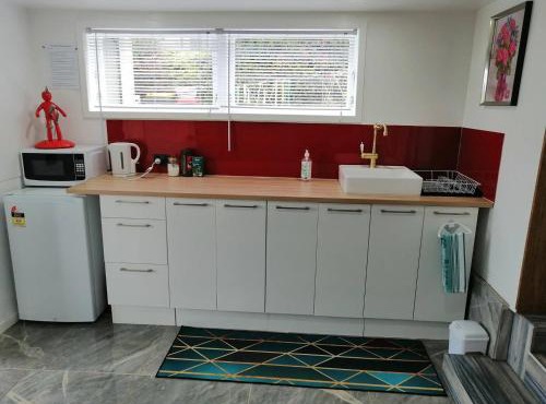 1 Bed 1 Bathroom w Parking Wi-Fi TV