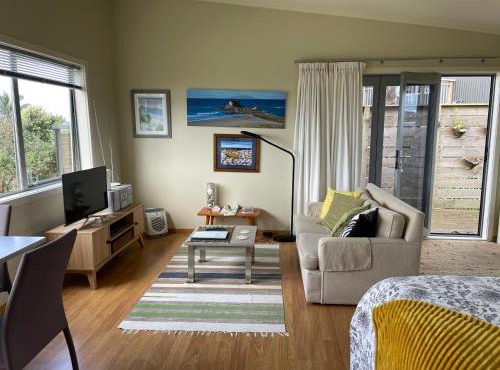 Chalet Cullen, in Mangawhai