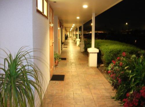 Valdez Motor Lodge in Hastings