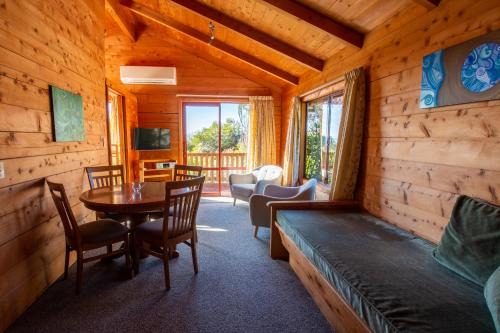 Ocean View Chalets in Marahau