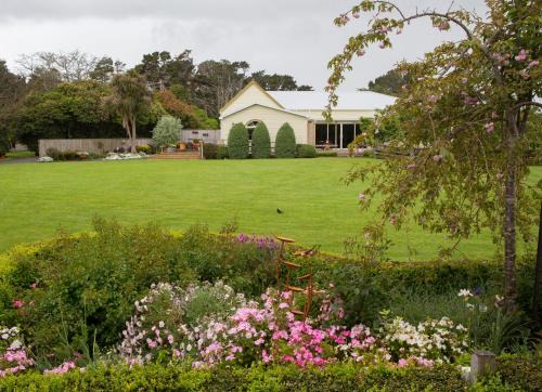 Tairoa Lodge