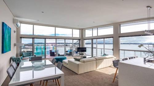Princes Wharf's truly stunning North-West Loft